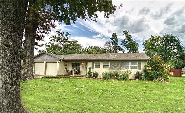 1st image of 1085 Johnson Woods Dr