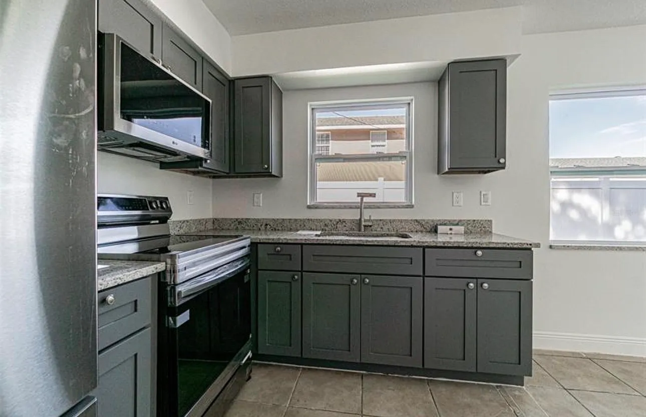 1 bed, 600 sqft, $1,350 — Photo 2