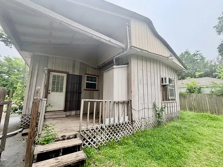 6124 Goforth St — Photo 19