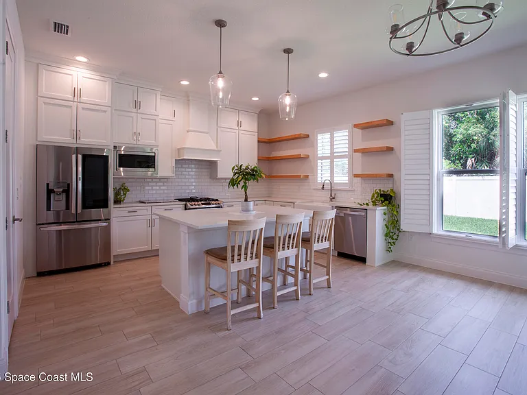 4305 Negal Cir — Photo 9