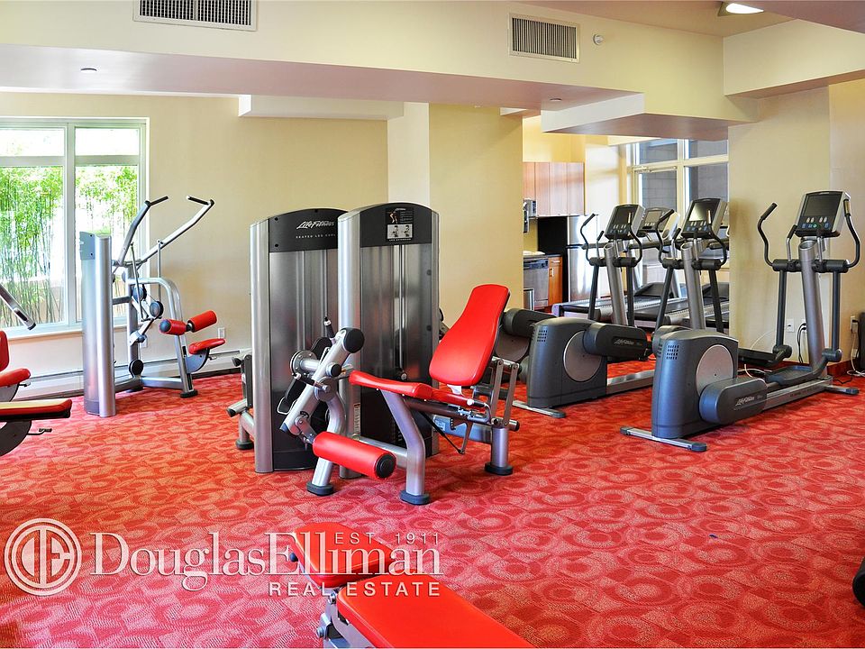 2nd image of 205 E 59th St APT 26B