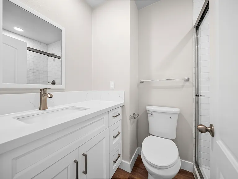 1225 Stanley Ave #203 — Photo 11