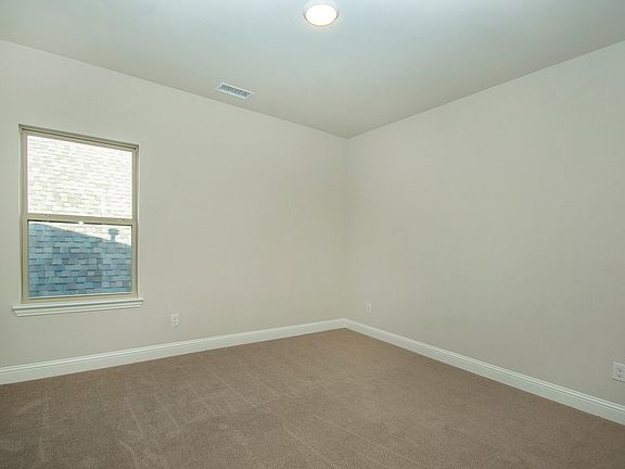 5th image of 2223 Clairmount Dr