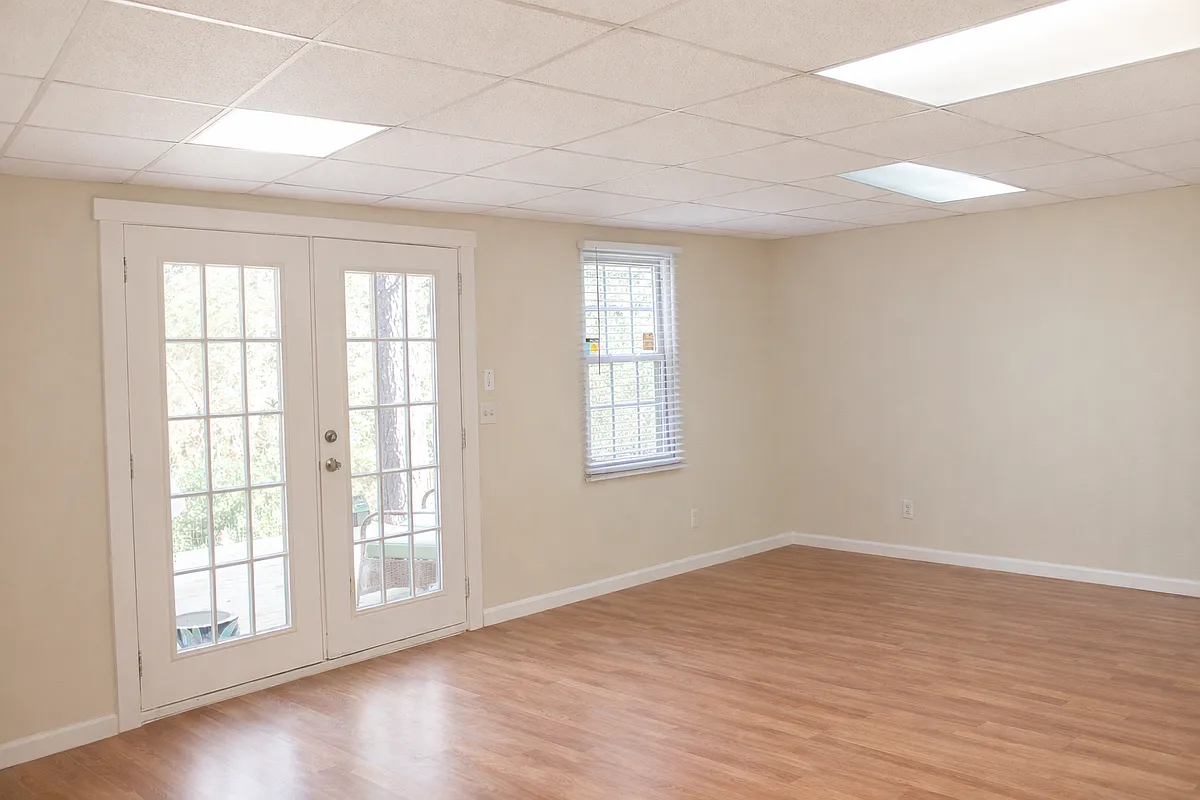 Photo 1 of 13 - 3364 Newcastle Way - Snellville, GA Living room/dining - 3364 Newcastle Way