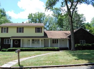 15 Woodland Rd, Fairfield, NJ 07004