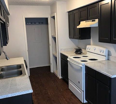 5th image of 107 Peachtree Ct #B