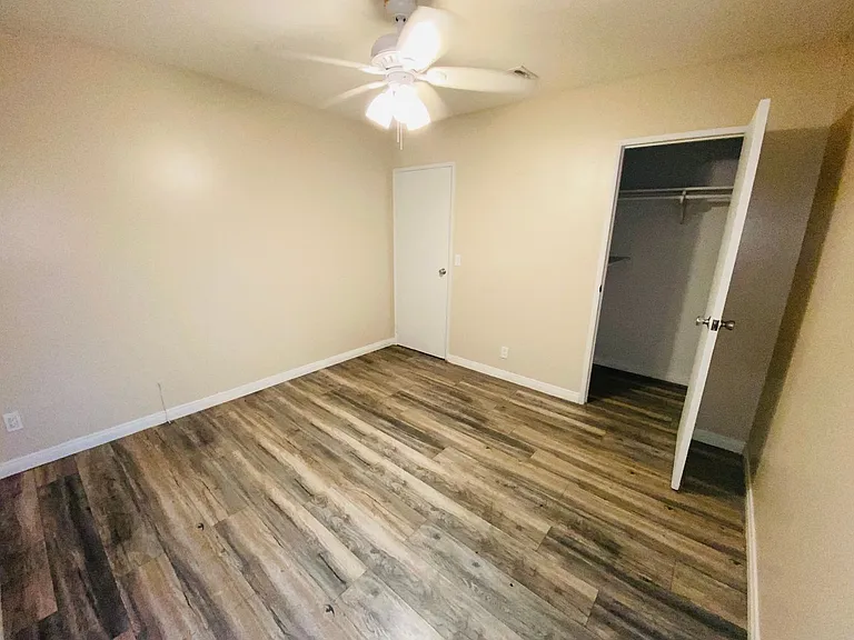 1168 E Lexington Ave — Photo 13