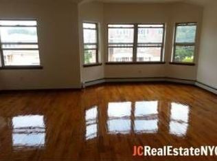 14601 23rd Ave #1, Whitestone, NY 11357