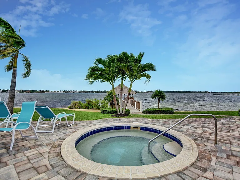 8200 Lakeshore Dr #507 — Photo 9
