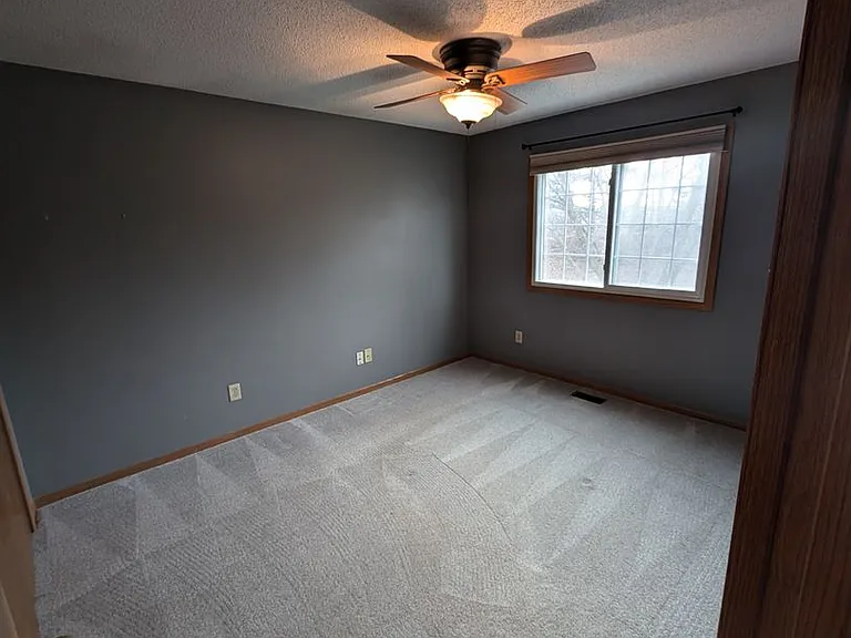 2583 Bedford Ct — Photo 10