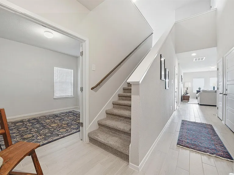 641 Running Creek Dr — Photo 6