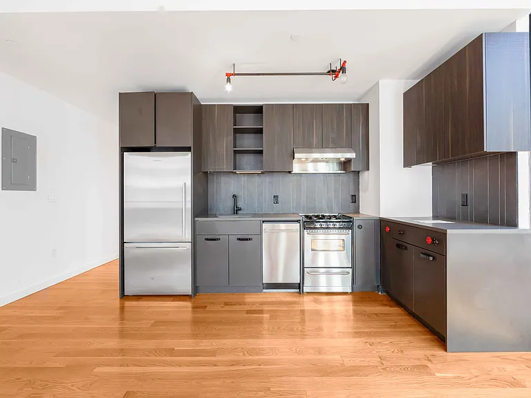 123 Melrose St #450 — Photo 2