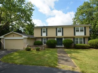 1 Warder Dr, Pittsford, NY 14534