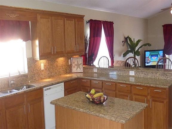 4th image of 721 Toulon Dr