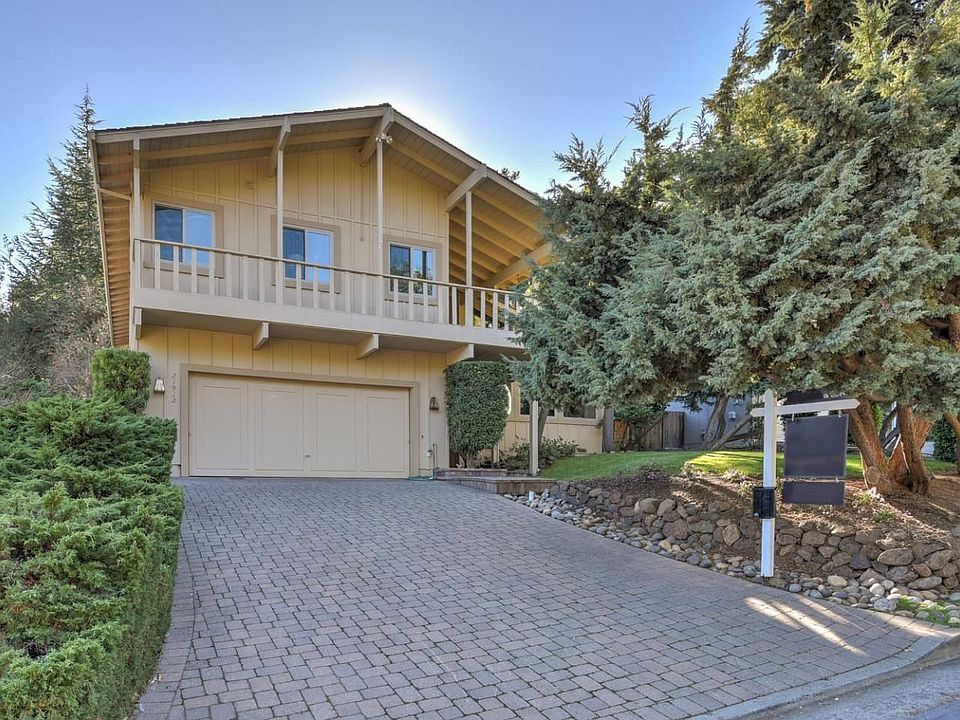 1st image of 21912 Lindy Ln