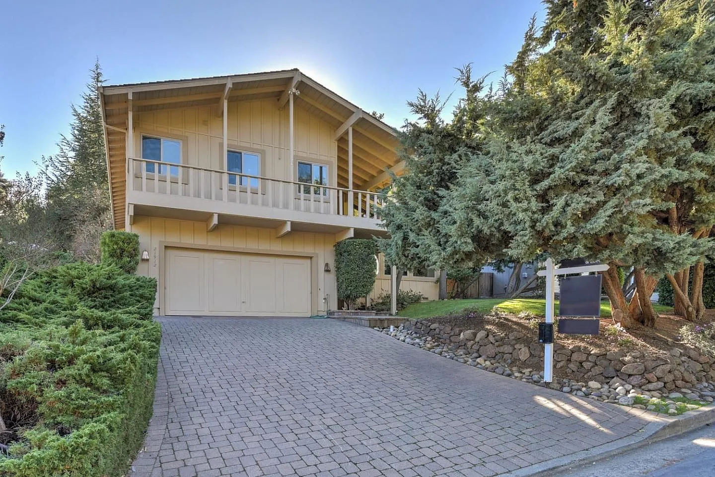 21912 Lindy Ln photo 1