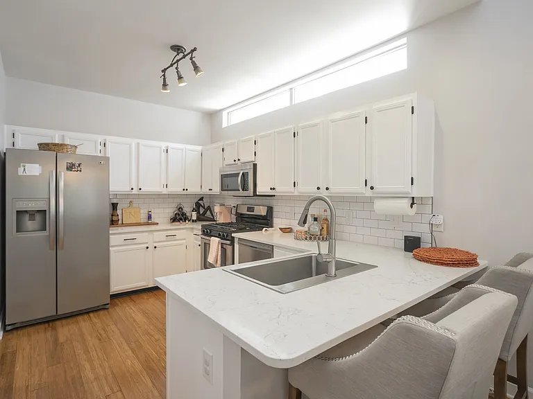 1004 Elmshade Ln — Photo 14