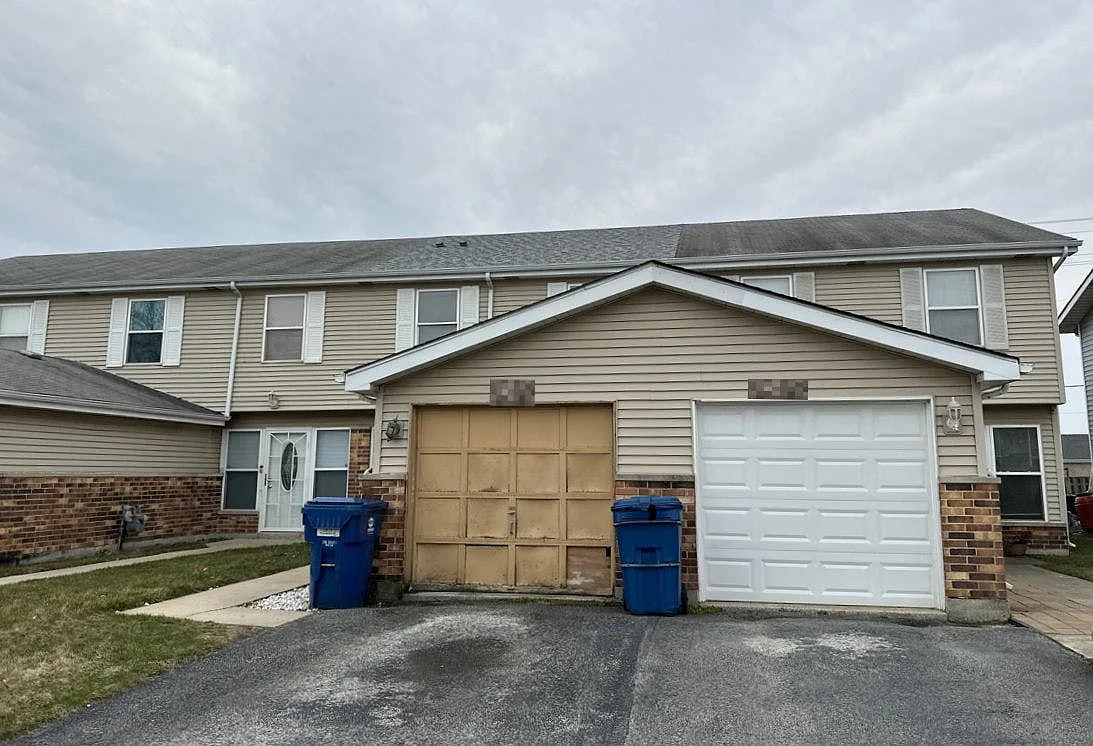 2611 E Martha Pl photo 1