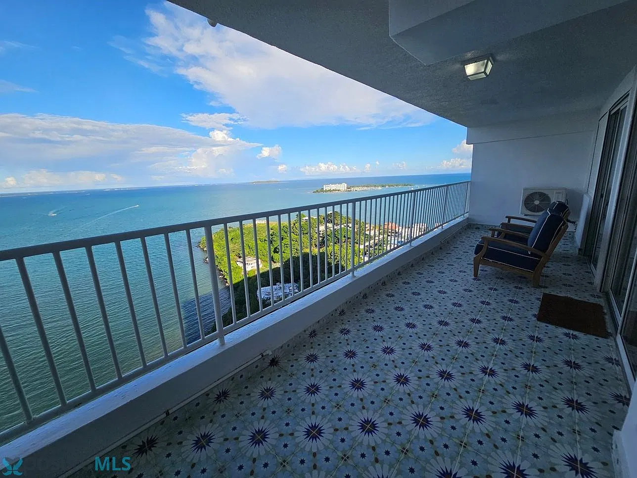 Dos Marinas (Condominio) — Photo 3