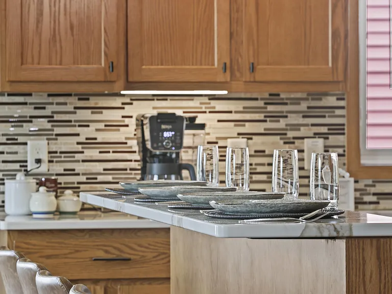 1016 Peterson Dr — Photo 25