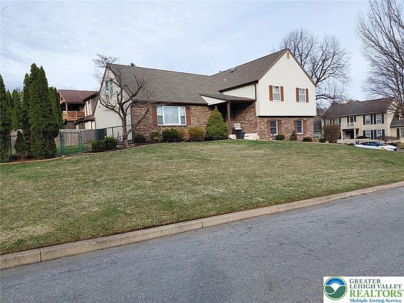 2nd image of 2802 Windy Hill Rd