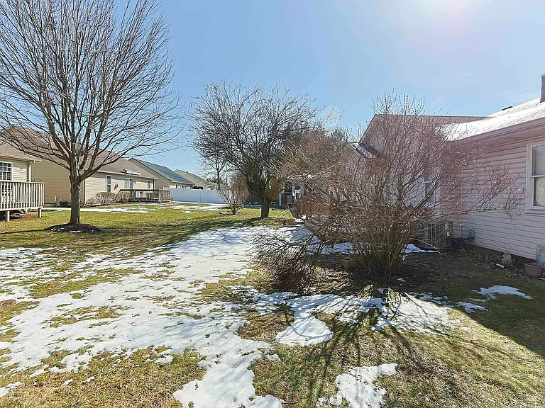 5512 Trippel Dr — Photo 3