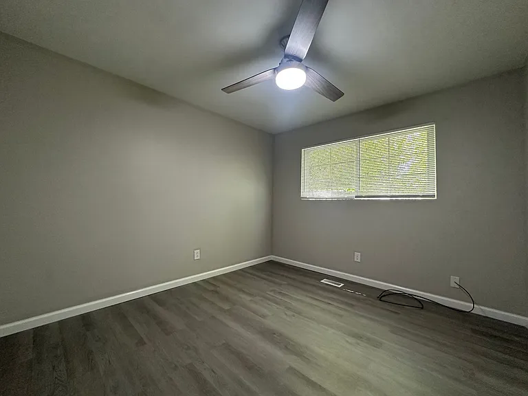 606 Myrtlewood Cir — Photo 16