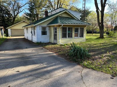 25052 Center St, Edwardsburg, MI, 49112