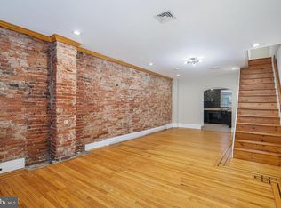 128 Mercy St, Philadelphia, PA 19148