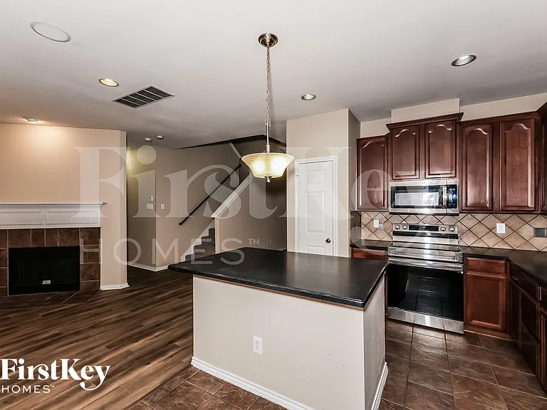 4532 Fir Dr — Photo 7