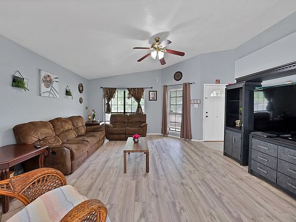 4th image of 7729 Portman Ave