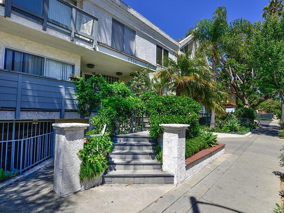 1st image of 1741 Granville Ave APT 106