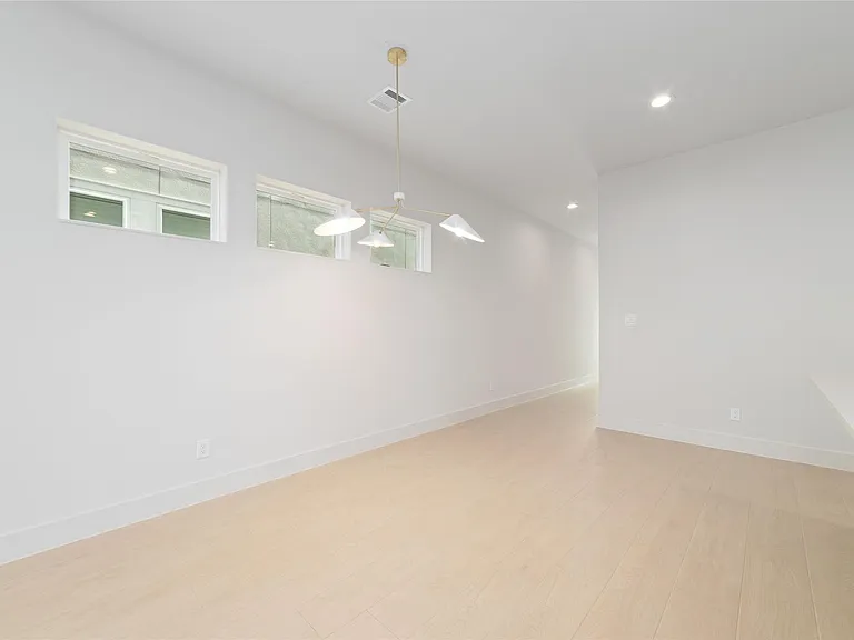 3007 Ventas Dr — Photo 6