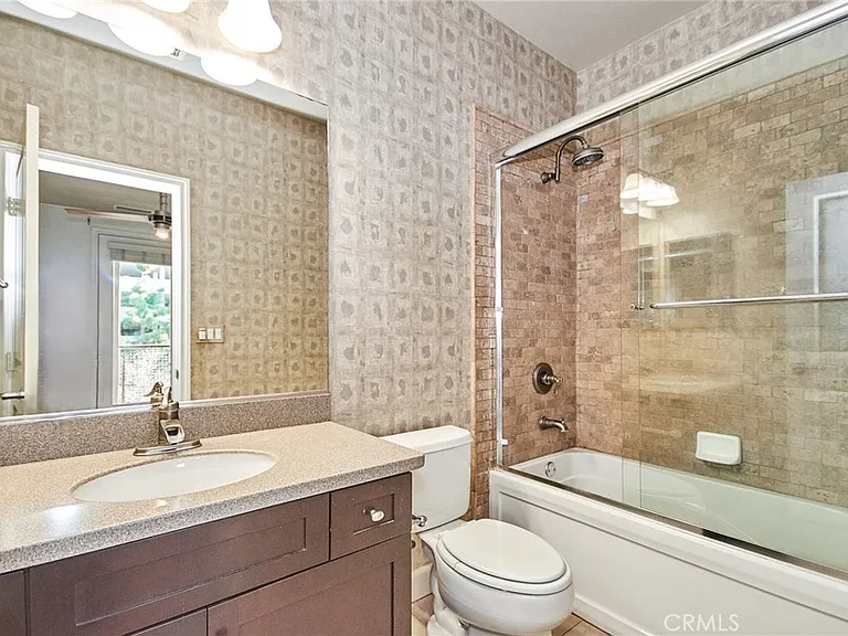 15 Vantis Dr — Photo 14