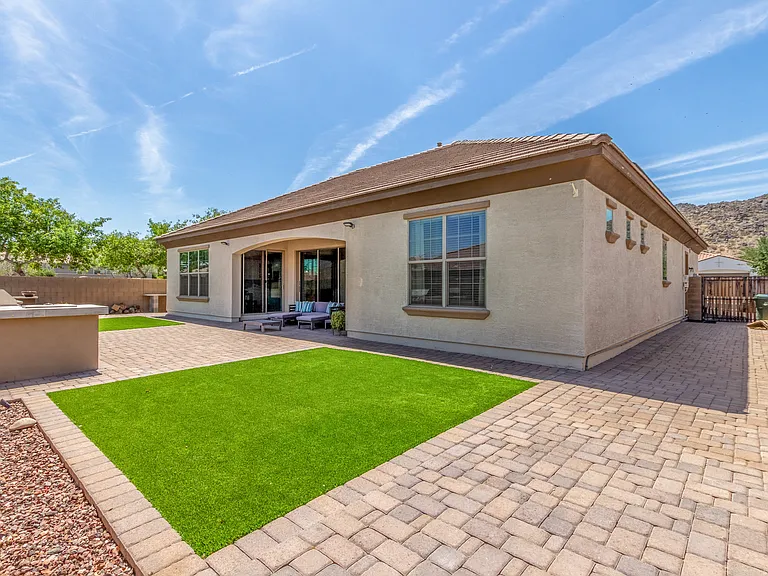 1342 E Milada Dr — Photo 5