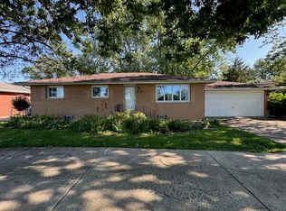 2201 W 93rd Ave, Crown Point, IN 46307