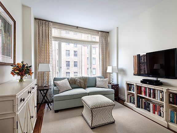 5th image of 2150 Broadway APT 8F
