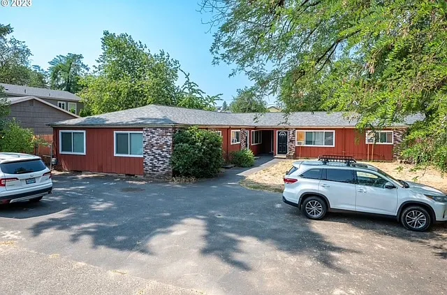 Building Photo - 8605 N Hurst Ave #8605