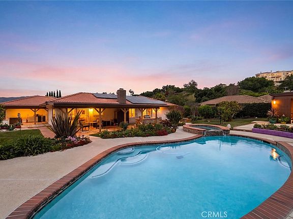 5th image of 524 S Rancho Simi Dr