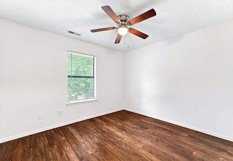 2764 N Barcelona Ave — Photo 11