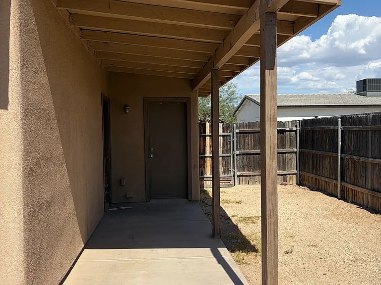 3602 E Blacklidge Dr #2 — Photo 15