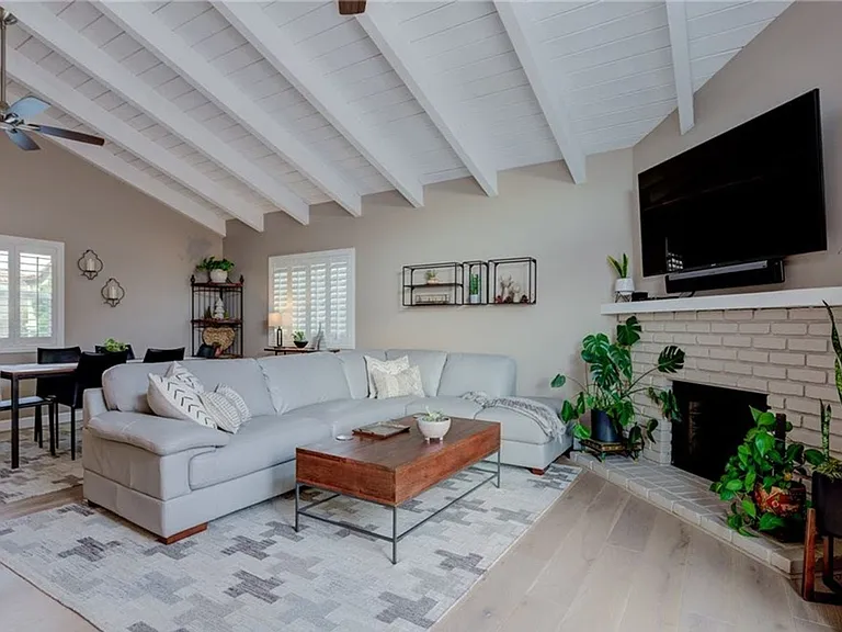2521 Voorhees Ave #1 — Photo 8