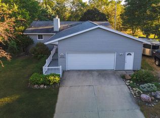 4204 Manor View Dr NW, Rochester, MN 55901