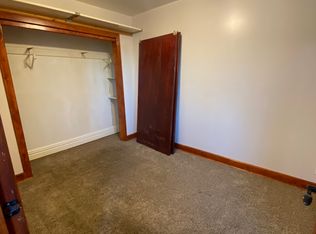 2122 W 3rd St APT 2, Duluth, MN 55806