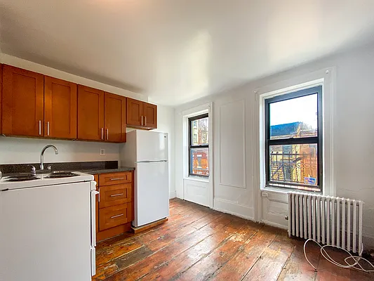 Rented by City Connections Realty | media 14