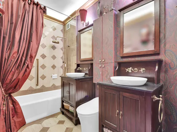 58 West 58th Street image 16 of 24