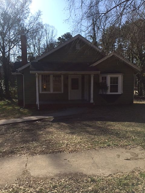 1st image of 3005 University Dr