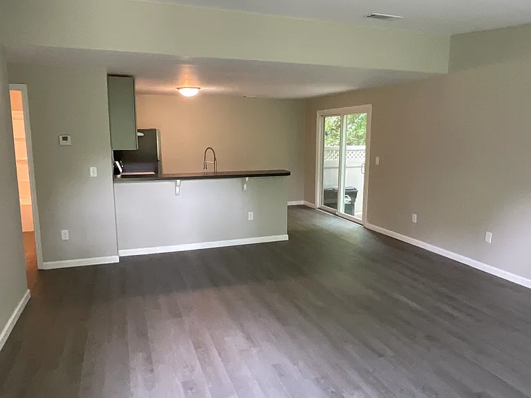 387 Cottonwood Ct #387 — Photo 2