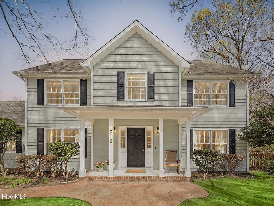 1st image of 1316 Fairbanks Court