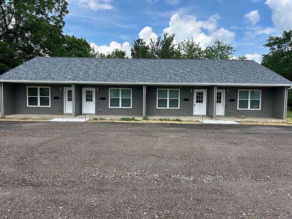 1st image of 200 W 5th St